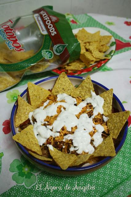 totopos, nachos con carne