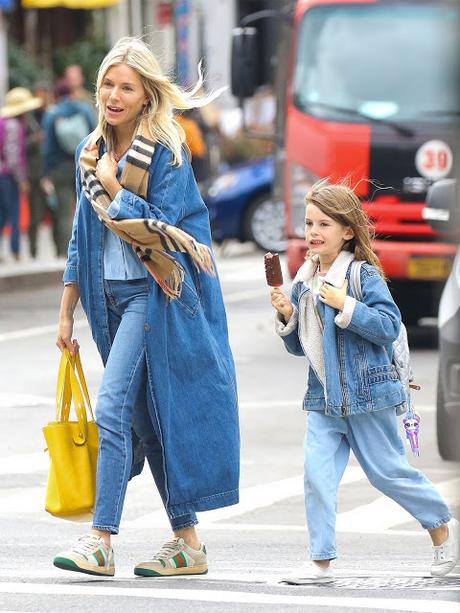 EN PRIMAVERA; TOTAL DENIM.- EN PRIMAVERA; TOTAL DENIM.-