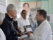 Entrega alfredo mazo camas para mejorar atención médica hospitales públicos