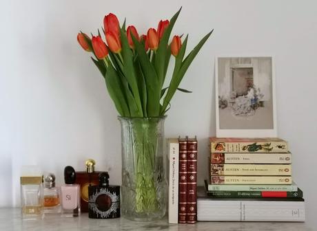 LIBROS Y FLORES (III): TULIPANES Y CLÁSICOS DE LA LITERATURA