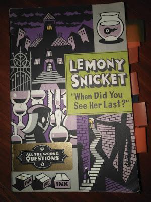 Minireseñas: Cuatro corazones con freno y marcha atrás, de Jardiel Poncela; All the wrong questions, Libro II: When did you see her last?, de Lemony Snicket