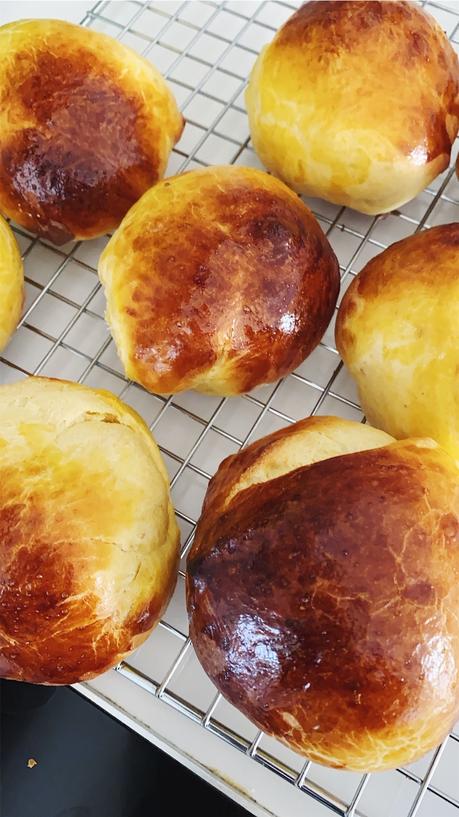 Cómo preparar bollos rellenos de chocolate