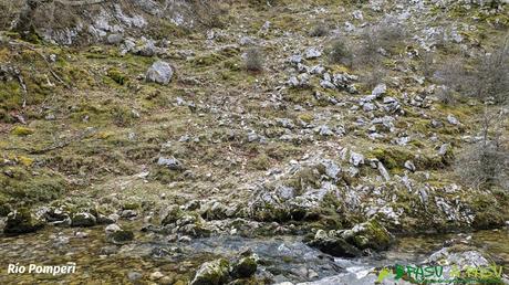 Cruce en el Río Pomperi