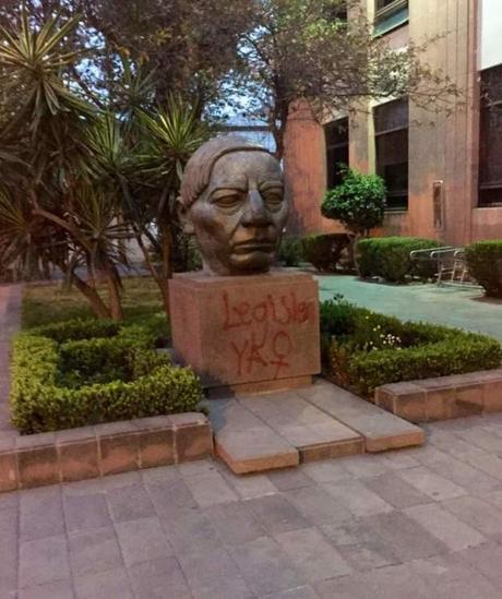 Edificio del Congreso amanece con pintas Pro Aborto