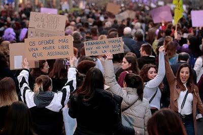 El movimiento feminista toma las calles y las 10 españolas más influyentes en la lucha feminista. El movimiento feminista toma las calles y las 10 españolas más influyentes en la lucha feminista.