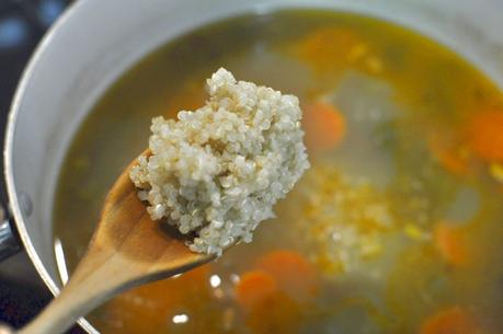 Potaje de garbanzos con chorizo y quinoa