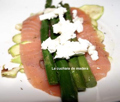 ROLLOS RELLENOS DE JAMON Y DE SALMON