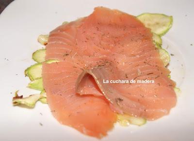 ROLLOS RELLENOS DE JAMON Y DE SALMON