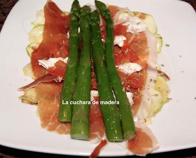 ROLLOS RELLENOS DE JAMON Y DE SALMON