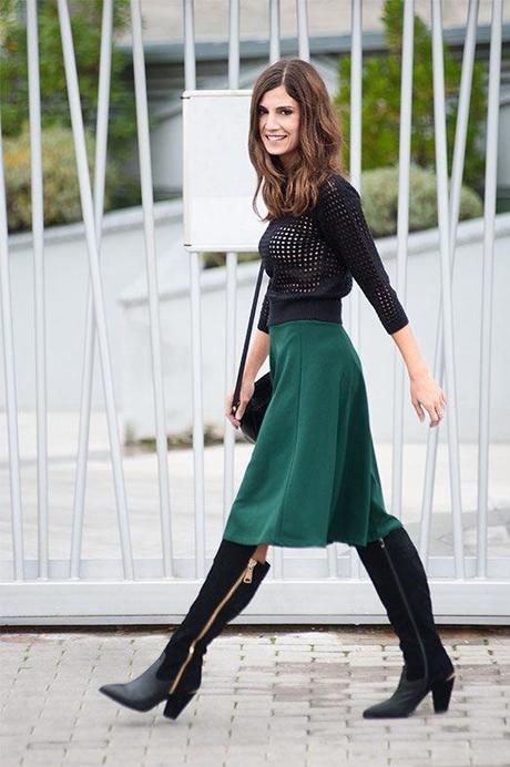 Combinar Falda Plisada Con Botas