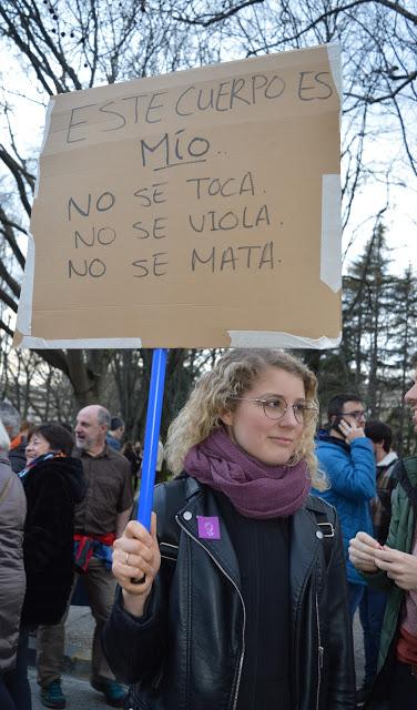 MANOS DE MUJER