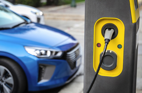 Las ventas de turismos eléctricos de ocasión crecen un 67% hasta febrero, con 596 unidades