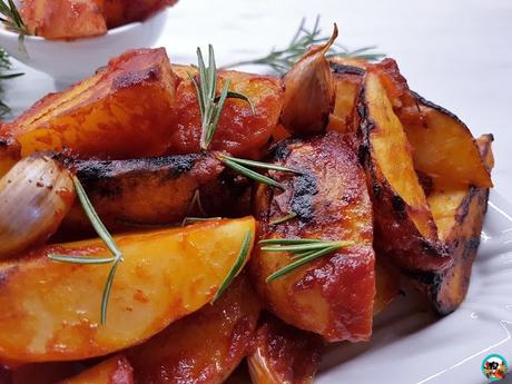 Papas asadas con tomate y romero Papas asadas con tomate y romero