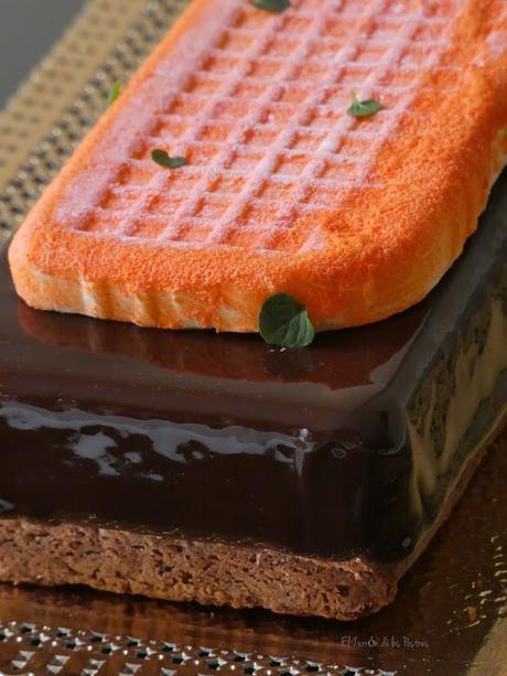 Pastel de Chocolate, Pacanas y Naranja