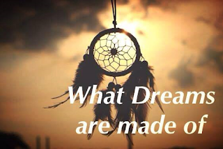 Sueños sucios    Dirty dreams.     骯髒的夢。