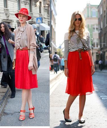 Look Falda Plisada Roja