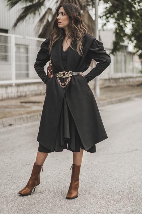 BACK TO BLACK: LA IMPORTANCIA DE LOS ACCESORIOS BACK TO BLACK: LA IMPORTANCIA DE LOS ACCESORIOS