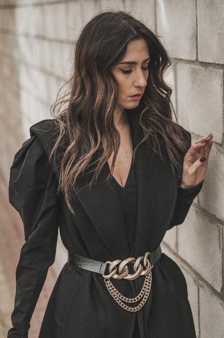 BACK TO BLACK: LA IMPORTANCIA DE LOS ACCESORIOS BACK TO BLACK: LA IMPORTANCIA DE LOS ACCESORIOS