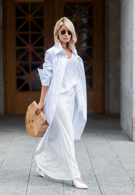 Falda Corta Con Camisa Blanca