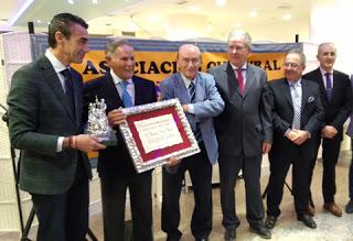 MUNDOTORO RECIBE EL PREMIO NEPTUNO DE LA A.C. PEÑA TAURINA DE PRIEGO