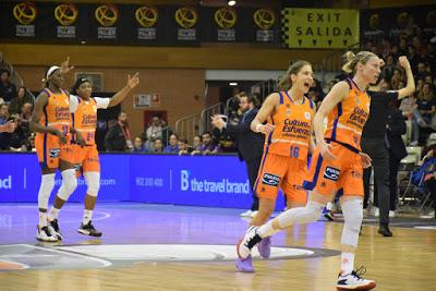 Galería de clics del Valencia Basket-CB Clarinos (cuartos de final de la Copa de la Reina de Salamanca)