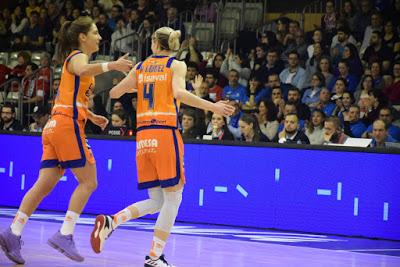 Galería de clics del Valencia Basket-CB Clarinos (cuartos de final de la Copa de la Reina de Salamanca)