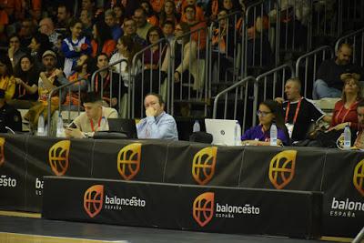 Galería de clics del Valencia Basket-CB Clarinos (cuartos de final de la Copa de la Reina de Salamanca)