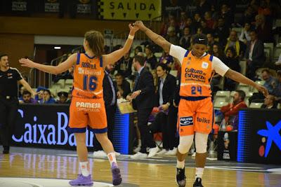 Galería de clics del Valencia Basket-CB Clarinos (cuartos de final de la Copa de la Reina de Salamanca)