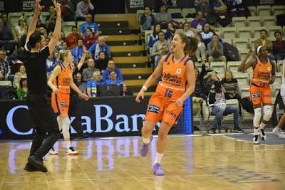 Galería de clics del Valencia Basket-CB Clarinos (cuartos de final de la Copa de la Reina de Salamanca)