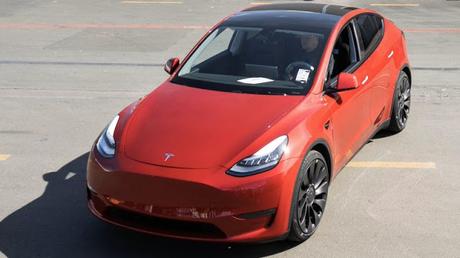 Tesla alcanza el millón de autos con su Model Y.