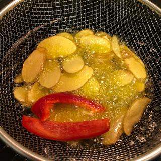 pollo-con-verduras-patatas-con-piel