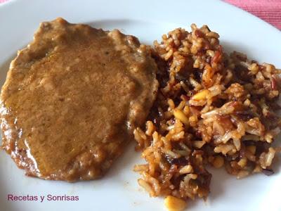 ESCALOPINES EN REDUCCIÓN DE BALSAMICO Y ARROZ SALVAJE CON FRUTOS SECOS