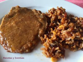 ESCALOPINES EN REDUCCIÓN DE BALSAMICO Y ARROZ SALVAJE CON FRUTOS SECOS