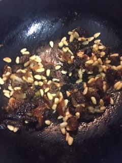 ESCALOPINES EN REDUCCIÓN DE BALSAMICO Y ARROZ SALVAJE CON FRUTOS SECOS