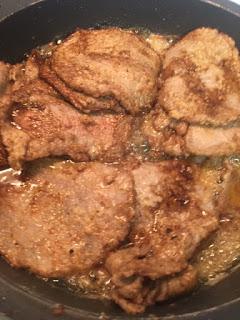 ESCALOPINES EN REDUCCIÓN DE BALSAMICO Y ARROZ SALVAJE CON FRUTOS SECOS