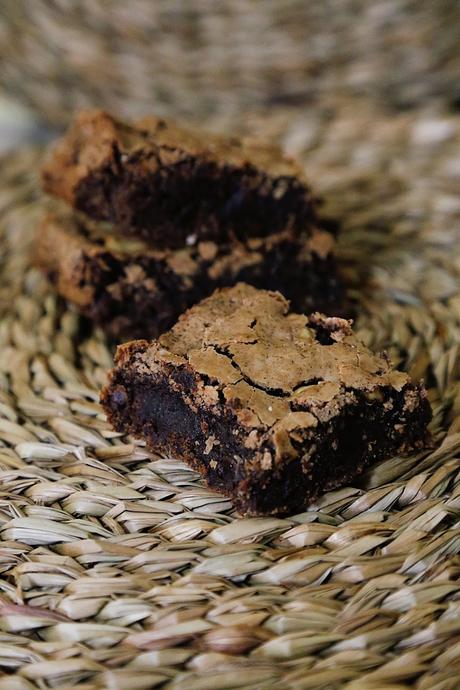 BROWNIE SIN AZÚCAR CON SABOR A PISTACHOS