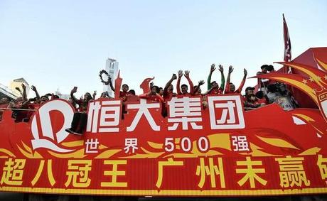 王者官网-中国足球需要这样的教练！卡帅与恒大一起隔离，1举措受大赞！