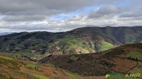 Alto del Acebo desde la Sierra de Pando