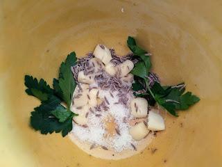 ATÚN EN SALSA DE TOMATE CON HUEVO FRITO AL ESTILO DE ABRAHAM GARROTE ATÚN EN SALSA DE TOMATE CON HUEVO FRITO AL ESTILO DE ABRAHAM GARROTE