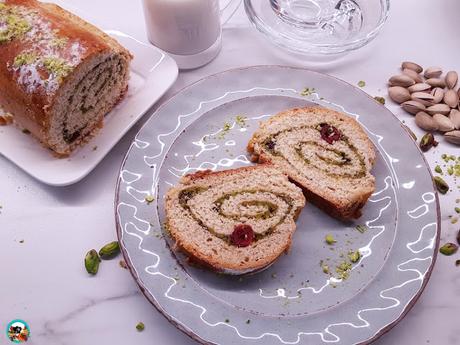 Pan relleno de pistachos