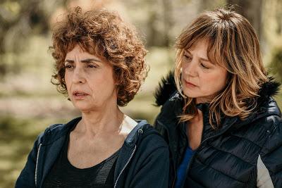 INVISIBLES (España, 2020) Vida normal