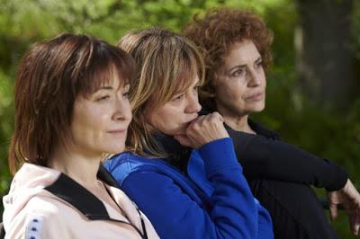 INVISIBLES (España, 2020) Vida normal