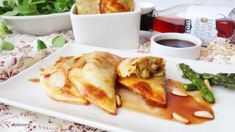 Empanadillas de brócoli con salsa agridulce Empanadillas de brócoli con salsa agridulce