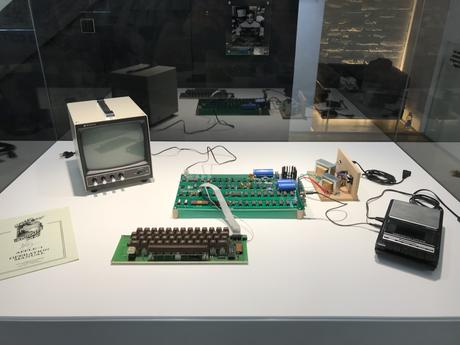 Visitando el Apple Museum de Praga