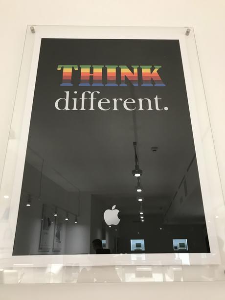 Visitando el Apple Museum de Praga