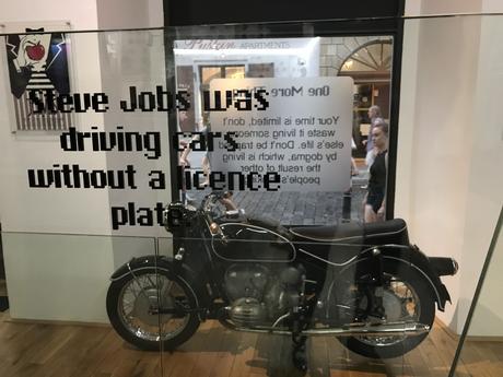 Visitando el Apple Museum de Praga