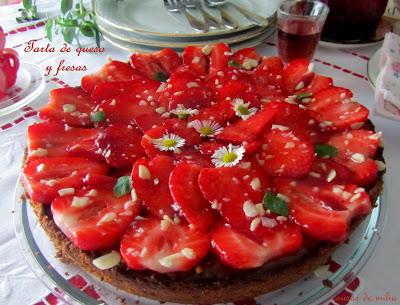 Tarta de queso y fresas