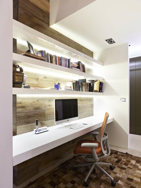 futuristc-long-and-narrow-home-office