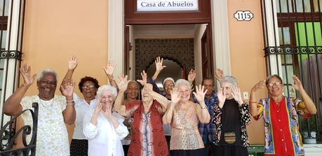 Abuelos en casa: con protección y amor todo saldrá bien Abuelos en casa: con protección y amor todo saldrá bien (+Video)