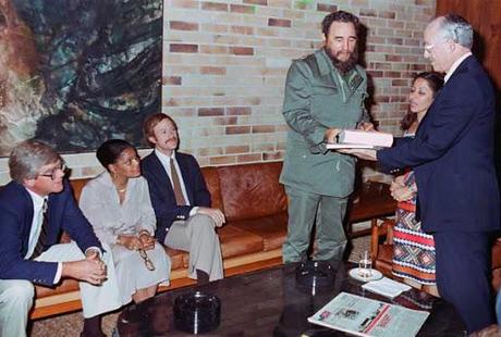 Este proyecto de trabajo comenzó en 1981, luego de que Fidel se reuniera con el médico estadounidense Randolph Lee Clark.